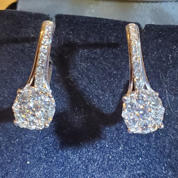 14K WHITE GOLD DIAMOND EARRINGS. - Picture 3 of 10